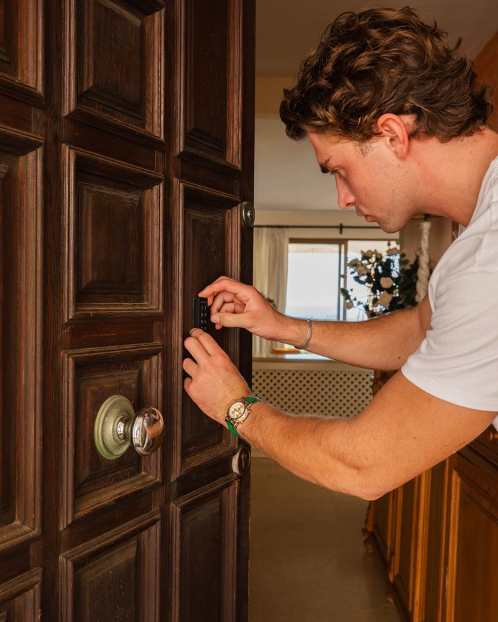Check-in & access
